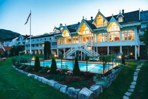 hofslund fjord hotel