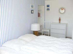 Maisons de vacances GWEVAZIG - Maison de Pays, Jardin Clos - S22 : photos des chambres