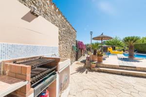 Finca Son Macia, amplia piscina, jardines en Selva, cerca de playas