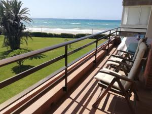 Relaxing Seafront Apartment Gavà 20 Min from BCN