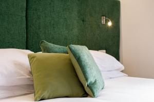 Deluxe Double or Twin Room with Mountain View