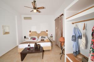 Philoxenia Hotel & Studios