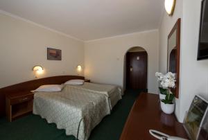 Twin Room room in Hotel Silva Busteni