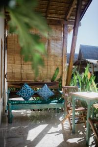 Kalyssa Beach Bungalows