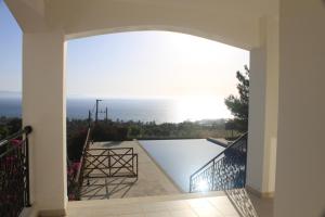 Martika Luxury Villa overlooking the Sea