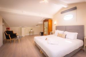 Hotels Hotel les Armoiries : photos des chambres