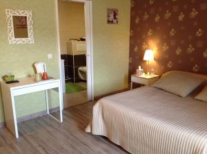 B&B / Chambres d'hotes La freycenette : Chambre Double avec Salle de Bains Privative