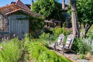 B&B / Chambres d'hotes 1 logis a Domme - Piscine & SPA : photos des chambres