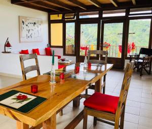 Elegant Home in Private Ecological Property, with Private River - Bird Watching 240 Bird Species