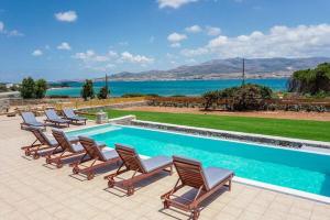 Ostria villa Antiparos Greece