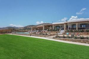 Ostria villa Antiparos Greece