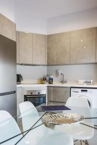 Deluxe One-Bedroom Suite room in Elysia Park