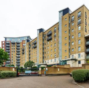 COSY RIVERVIEW-LONDON EXCEL CENTRE-O2 ARENA