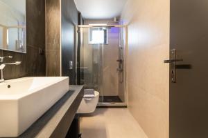 MOS Luxury City Suites - The R suite