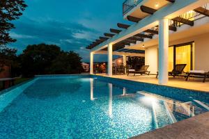 Luxury Villa Rivabel - 5hvězdičkové hotely ve městě Malinska