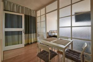 LEM Suburban Apartment