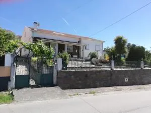 Domus Trintorum - Ermida