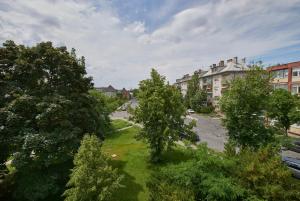 LEM Suburban Apartment