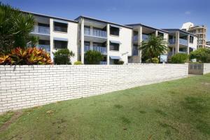 Levuka Unit 2, 14 Moreton Pde. Kings Beach