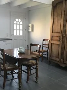 Appartement récent, proche centre ancien - Lahubiague