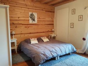 B&B / Chambres d'hotes Domaine du Mas du Taillet : Chambre Double