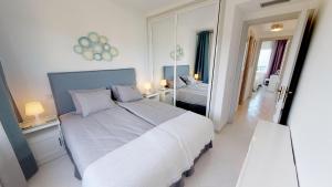 Top Floor Apartment - Amazing Sea View