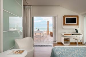Suite avec Jacuzzi Extérieur - Vue sur Mer