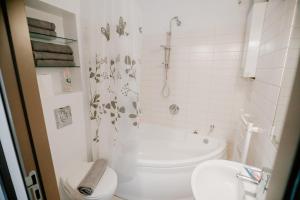 Heart of Old Town - Riverside view