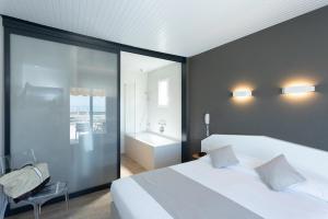 Hotels Hotel Les Dunes : photos des chambres