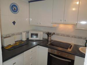 Duplex Parque Santiago 2 close to pool, sea + beach, central, Wifi, heated pool