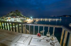 Eftopia Beachfront 2-bedrooms apartment