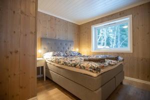 Rolfhytta - Fosskamben 19