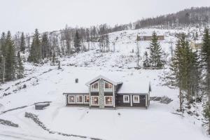 Rolfhytta - Fosskamben 19