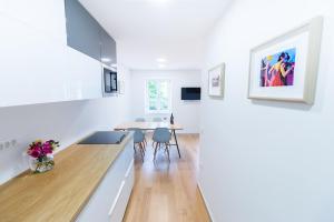 Seaview Apartments Baska 