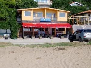 Family Hotel GLOBUS - 圣君士坦丁和海伦那