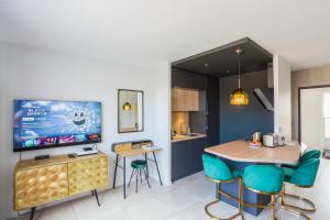 Lyon Premium - 7e Ciel Rooftop Panoramique