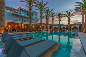 Drossia Palms Hotel and Nisos Beach Suites Heraklio Greece