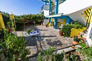 Iris Apartments Messinia Greece