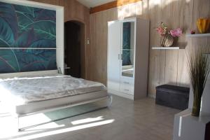 Appartements LES JARRES BLEUES : photos des chambres