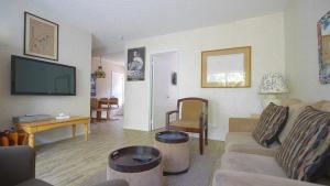 Two-Bedroom Apartment room in Sea Crest