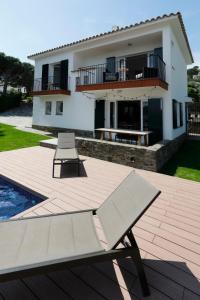 Ideal house for families with pool