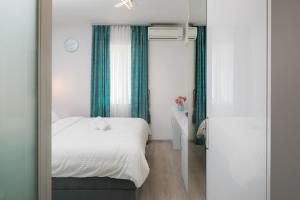 Luxury Studios & Rooms Seven