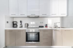 Lux n Comfort Apartments