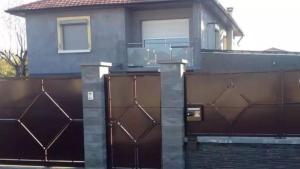 Appartements Pavillon bon enfant : Appartement avec Terrasse