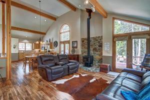 Four-Bedroom House room in Aspen Heights Lodge Home