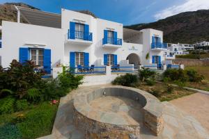 Boufounis Studios Sifnos Greece