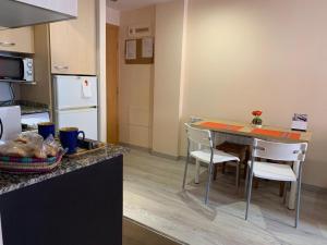 Apartamento Mota Los Prados-PARKING-WIFI GRATIS