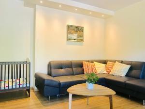 Family apartment 100m from the beach