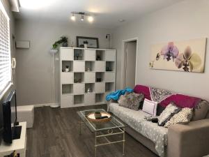 1 Bedroom Unit in Heart of Elsternwick