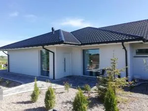 Pokoje Pod Jarzębinami z tarasami - 布罗德尼察